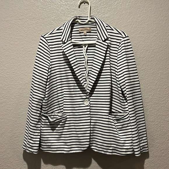 Philosophy Women’s black and white Long Sleeve stripes blazer Button Size Large - Picture 1 of 10